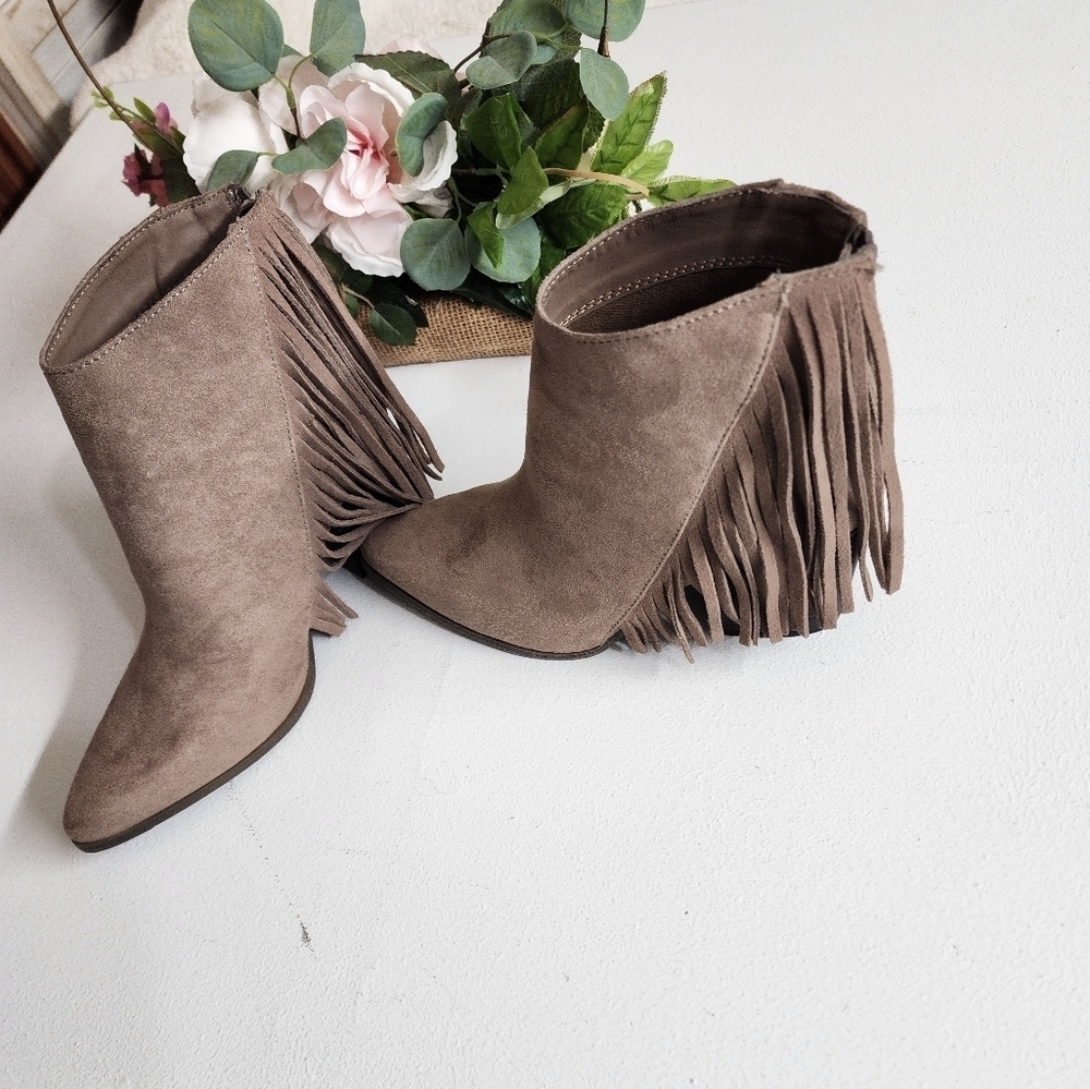 Candile,s boots for women size 7